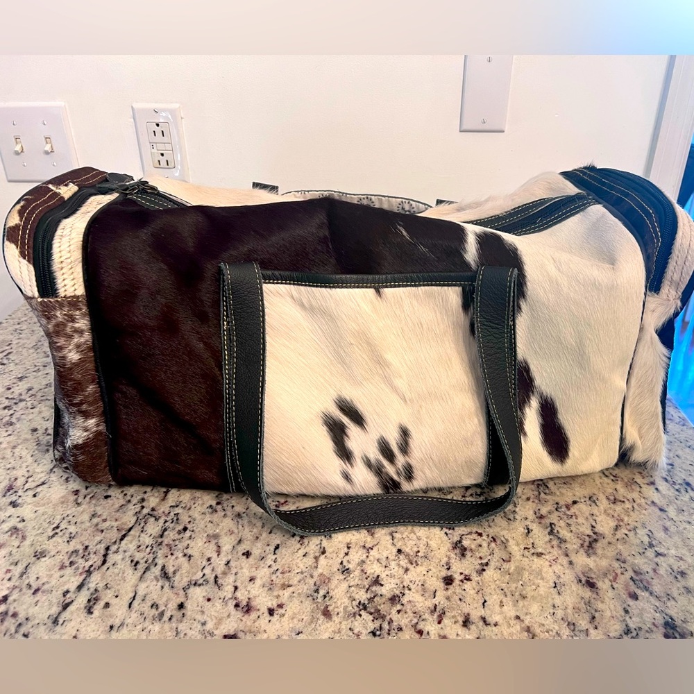 Patterned Interior Duffle Bag